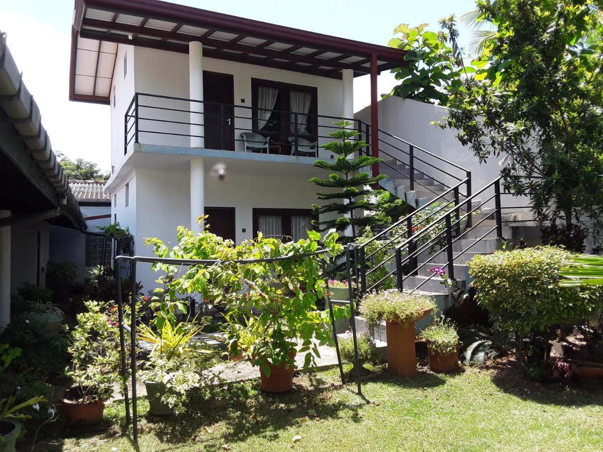 קלוטארה Karl Holiday Bungalow מראה חיצוני תמונה