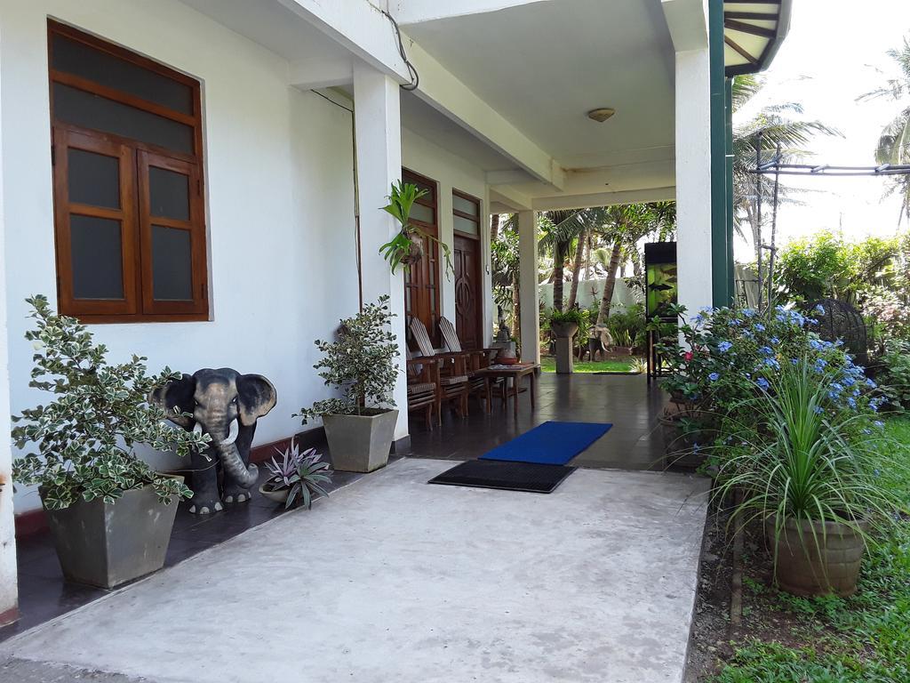 קלוטארה Karl Holiday Bungalow מראה חיצוני תמונה